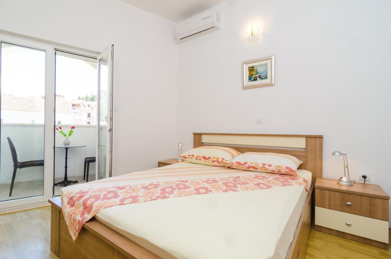 מליני Rooms & Apartments Barisic מראה חיצוני תמונה
