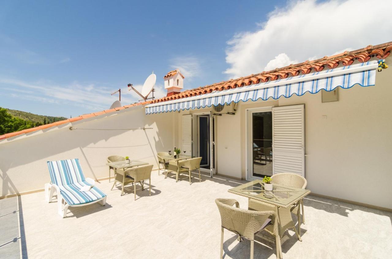 מליני Rooms & Apartments Barisic מראה חיצוני תמונה