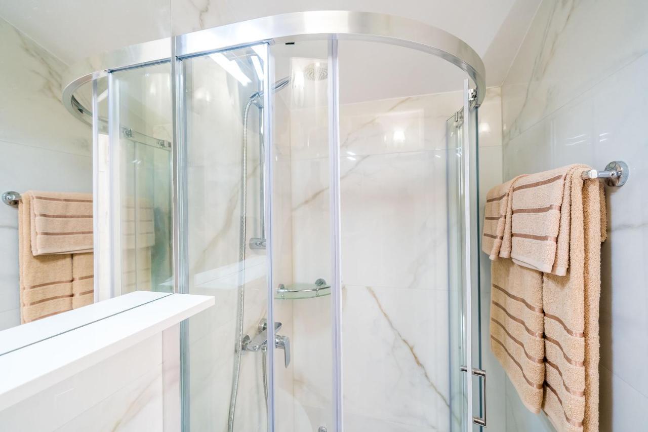 מליני Rooms & Apartments Barisic חדר תמונה