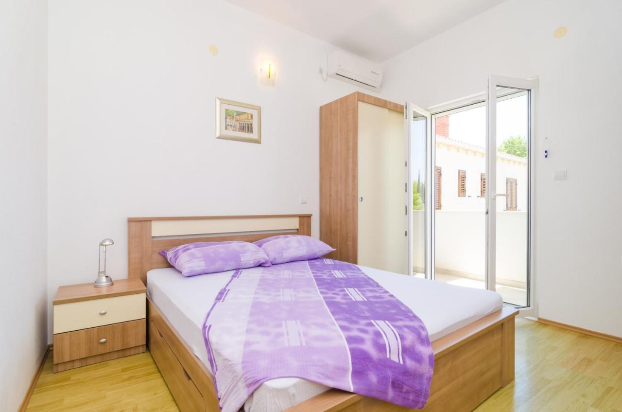 מליני Rooms & Apartments Barisic חדר תמונה