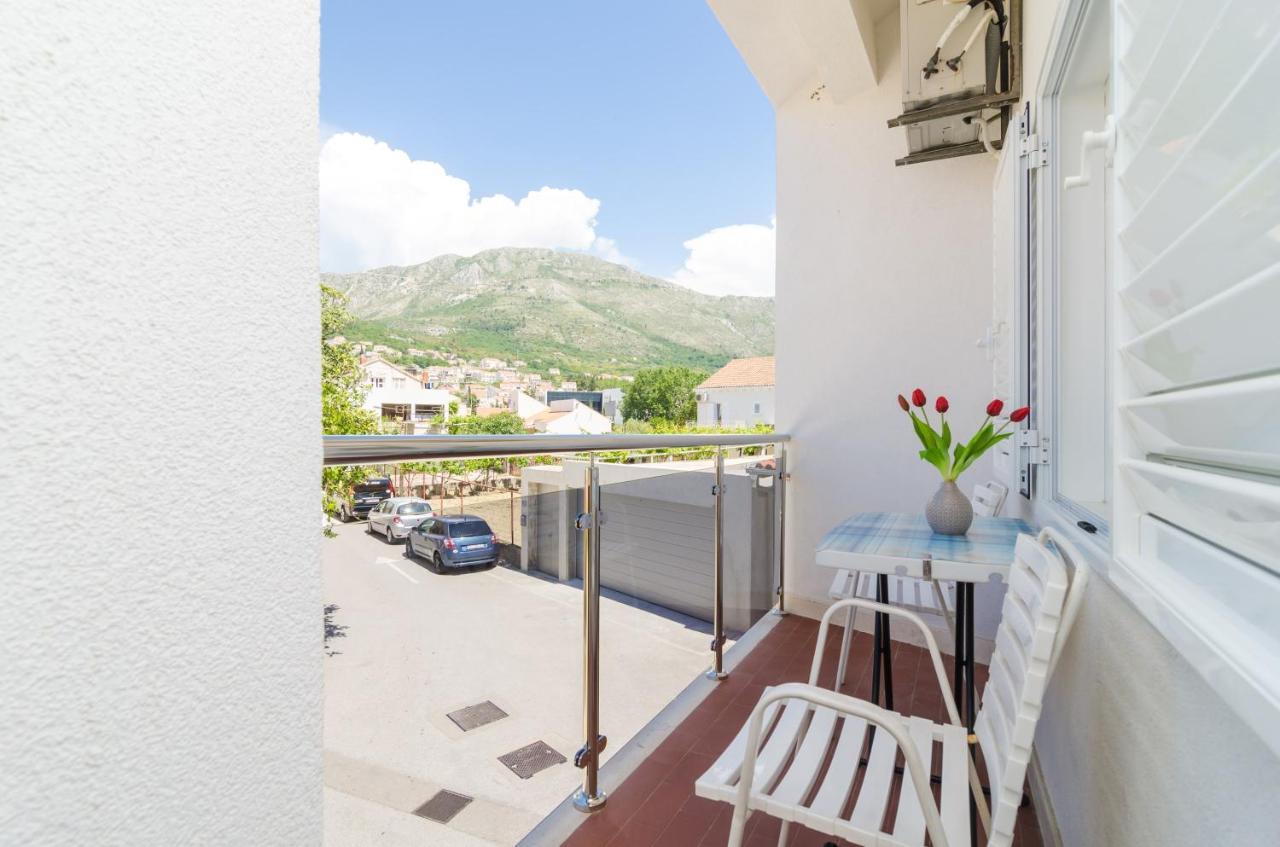 מליני Rooms & Apartments Barisic מראה חיצוני תמונה