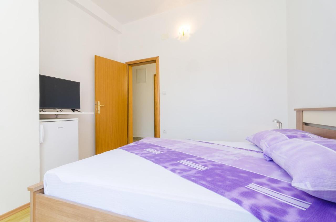 מליני Rooms & Apartments Barisic חדר תמונה