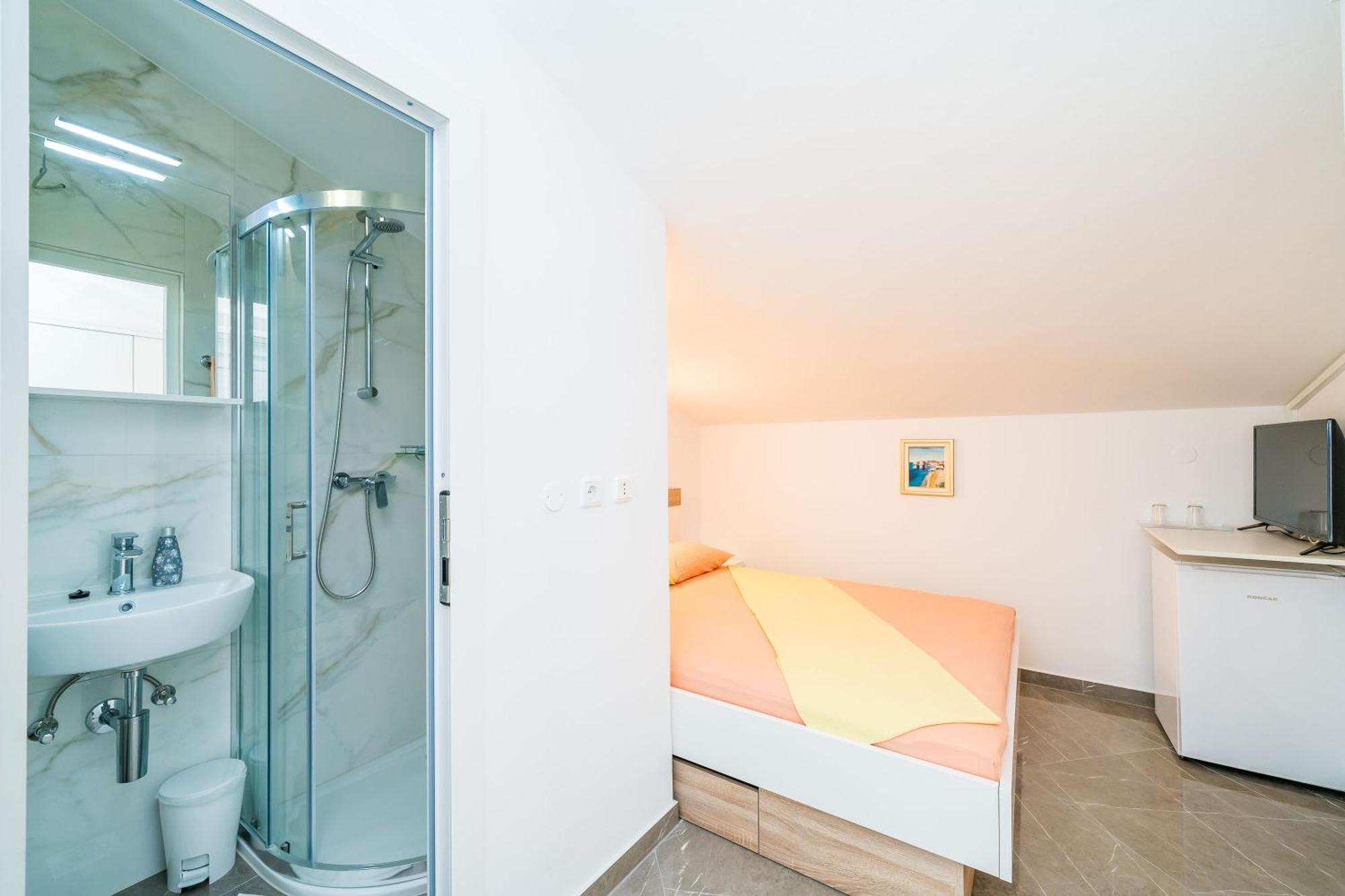 מליני Rooms & Apartments Barisic חדר תמונה